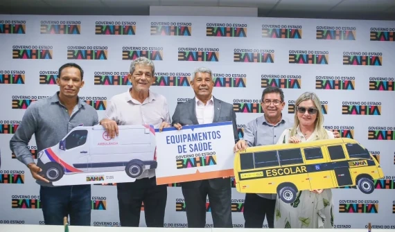 Após luta de Ivana Bastos, Valmir Rodrigues e Jerônimo Rodrigues, foi assinada a ordem de serviço para as obras de sistemas de abastecimento de água em Feira da Mata