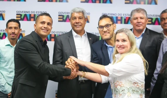 Com intervenção de Ivana, governador autoriza lote de investimentos para Serra do Ramalho