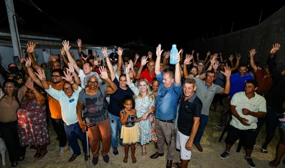 Ivana Bastos garante novas obras de abastecimento para famílias de Guanambi