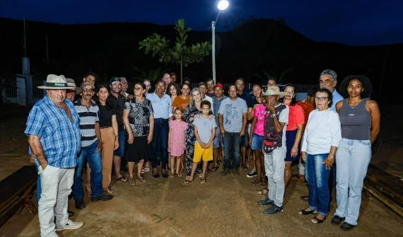 Ivana Bastos garante água na torneira para mais 30 famílias de Guanambi