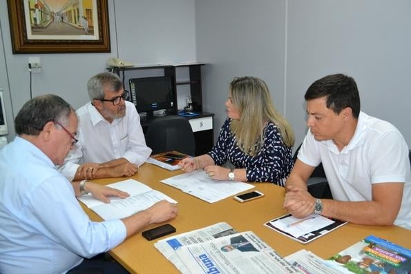 Deputada reivindica melhorias na área do esporte para diversos municípios