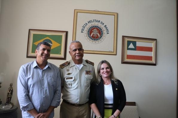 Ivana e prefeito querem posto da PM no Capão 