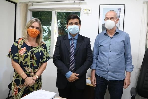 Assinado convênio para implantação do sistema de abastecimento de água em Urandi