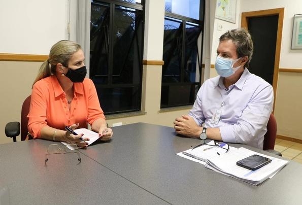 Ivana Bastos vai à Conder acompanhar demandas para os municípios