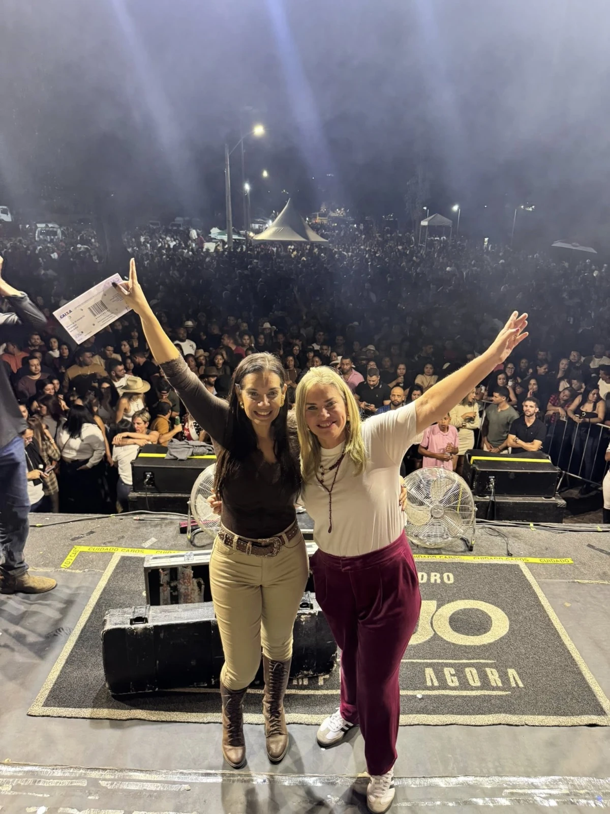 Ivana Bastos prestigia festejos juninos e reafirma compromisso com municípios da Chapada Diamantina