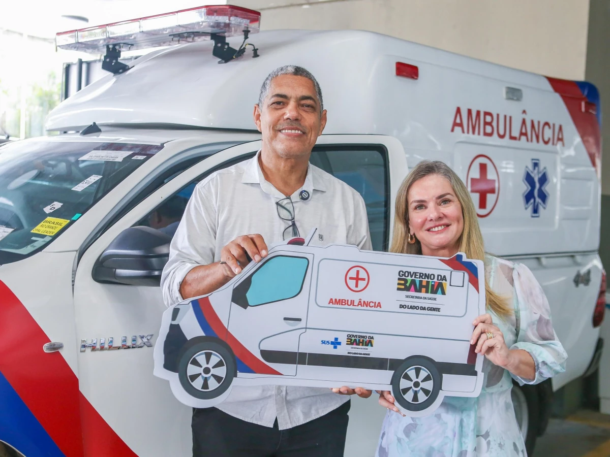 Ivana Bastos fortalece a saúde de Nova Redenção com entrega de ambulâncias, veículo e equipamentos