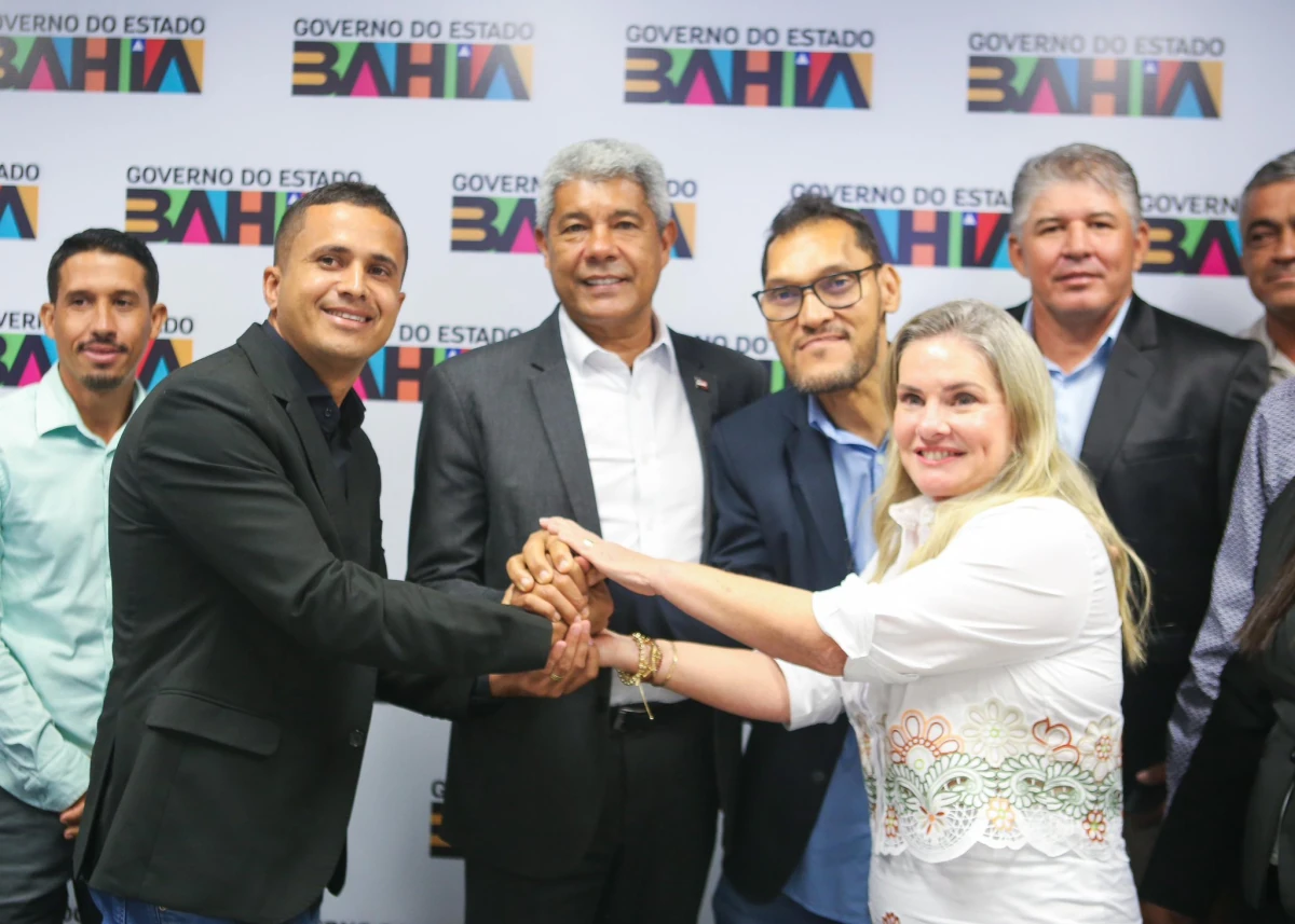 Com intervenção de Ivana, governador autoriza lote de investimentos para Serra do Ramalho