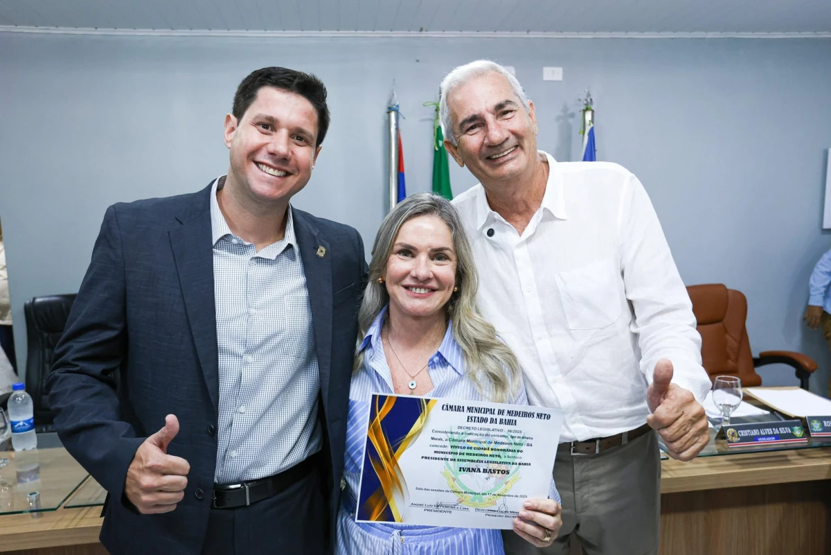 Medeiros Neto: Ivana Bastos recebe título de cidadã e realiza entregas ao lado do governador