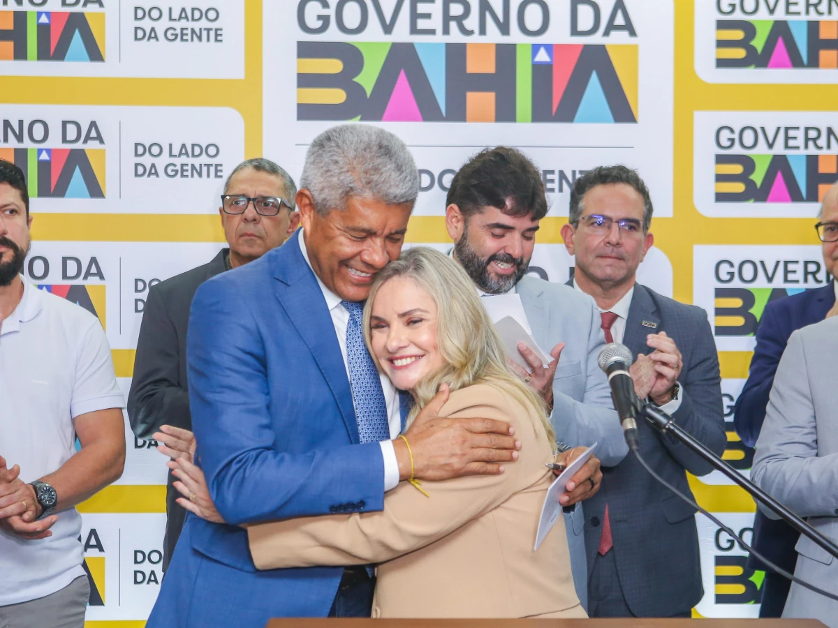 Trabalho de Ivana Bastos em parceria com o Governo do Estado garante mais de R$ 26 milhões em investimentos para municípios baianos