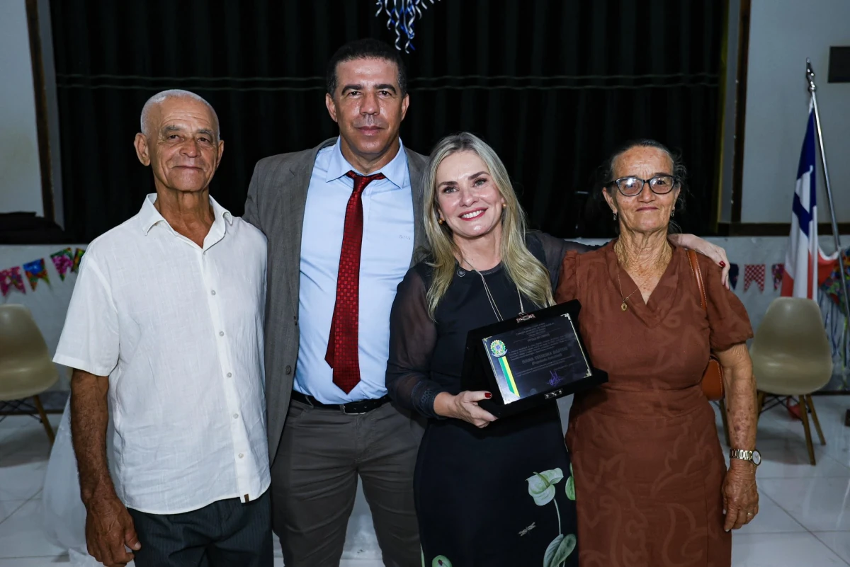 Ivana Bastos recebe Título de Cidadã Dom-Basiliense e reafirma compromisso com Dom Basílio