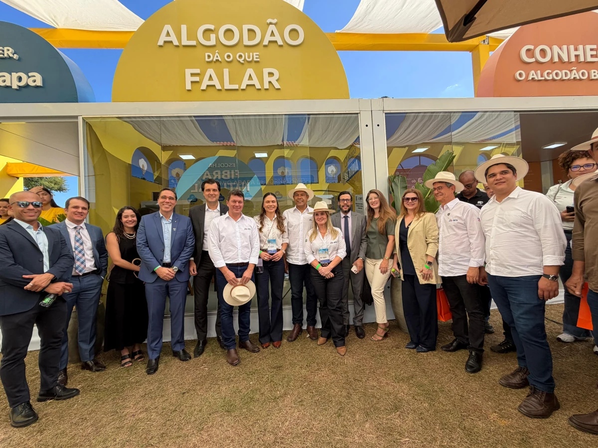 Ivana Bastos destaca papel do Parlamento no fortalecimento do agro durante abertura da Bahia Farm Show 2026